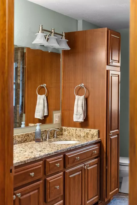 Bath - 1320 W Edgewood Dr, Appleton, WI 54913 photo 1 of 9