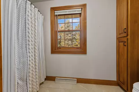 Bath - 808 E Mayfield Dr, Appleton, WI 54911 photo 7 of 7