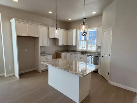 Kitchen - 852 W Nova Way, Appleton, WI 54913 photo 1 of 1