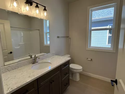 Bath - 852 W Nova Way, Appleton, WI 54913 photo 3 of 3
