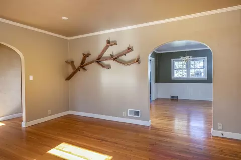 Living - 1108 W Commercial St, Appleton, WI 54914 photo 5 of 5