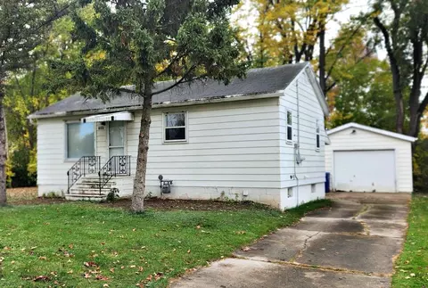 1699 Badger St, Green Bay, WI 54303
