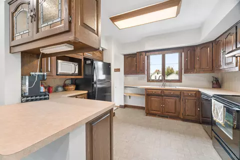 Kitchen - 421 E Brewster St, Appleton, WI 54911 photo 1 of 4