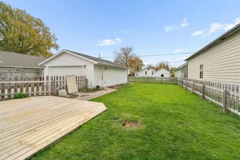 Exterior - 421 E Brewster St, Appleton, WI 54911 photo 6 of 7