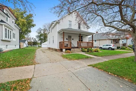 1359 Lawe St, Green Bay, WI 54301
