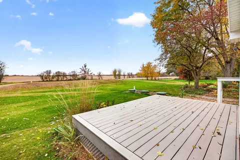 Exterior - w4401 Pine Grove Road, Appleton, WI 54913 photo 5 of 11