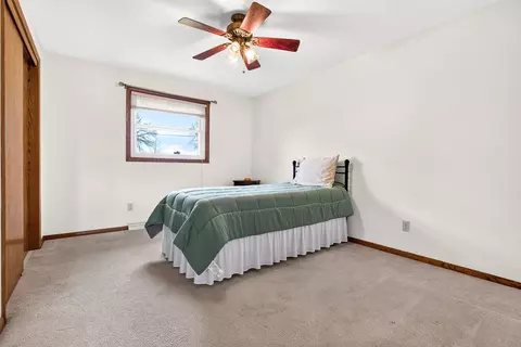 Bedroom - w4401 Pine Grove Road, Appleton, WI 54913 photo 5 of 6