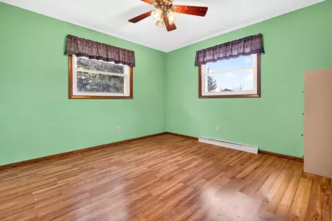 Bedroom - w4401 Pine Grove Road, Appleton, WI 54913 photo 3 of 6