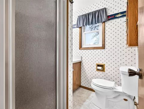 Bath - w4401 Pine Grove Road, Appleton, WI 54913 photo 1 of 3