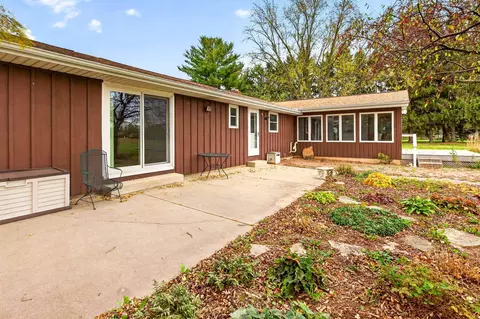 Exterior - w4401 Pine Grove Road, Appleton, WI 54913 photo 7 of 11