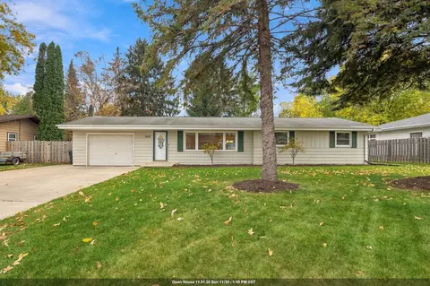 1583 Cormier Rd, Green Bay, WI 54313