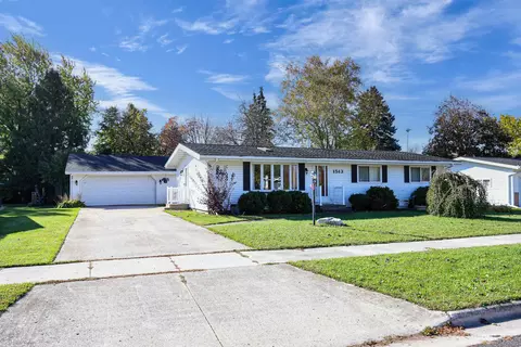 1513 Sunset Ln, New Holstein, WI 53061