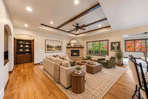 Living - 5331 N Haymeadow Ave, Appleton, WI 54913 photo 3 of 8