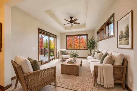 Living - 5331 N Haymeadow Ave, Appleton, WI 54913 photo 5 of 8
