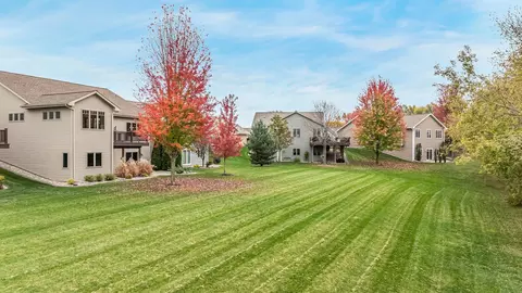 Exterior - 5331 N Haymeadow Ave, Appleton, WI 54913 photo 8 of 10