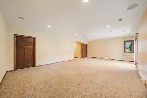Living - 5331 N Haymeadow Ave, Appleton, WI 54913 photo 8 of 8