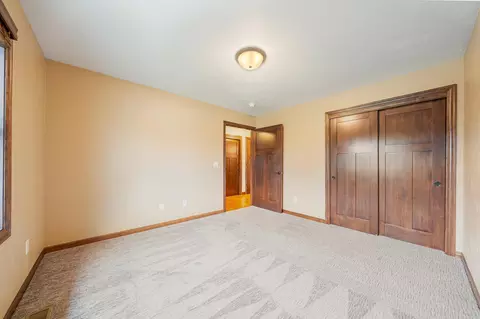 Bedroom - 5331 N Haymeadow Ave, Appleton, WI 54913 photo 3 of 9