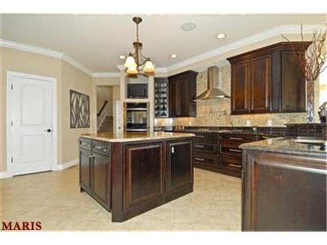 1005 Stonecastle Dr, O'fallon, MO 63366 photo 11