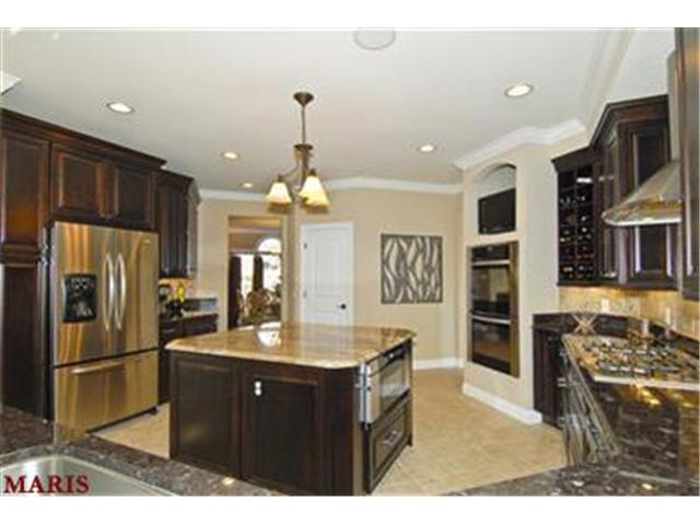 1005 Stonecastle Dr, O'fallon, MO 63366 photo 10