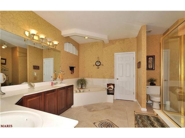 585 Legends View Dr, Eureka, MO 63025 photo 18
