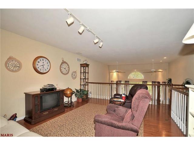 585 Legends View Dr, Eureka, MO 63025 photo 19