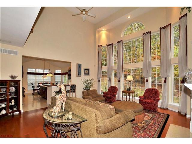 585 Legends View Dr, Eureka, MO 63025 photo 8