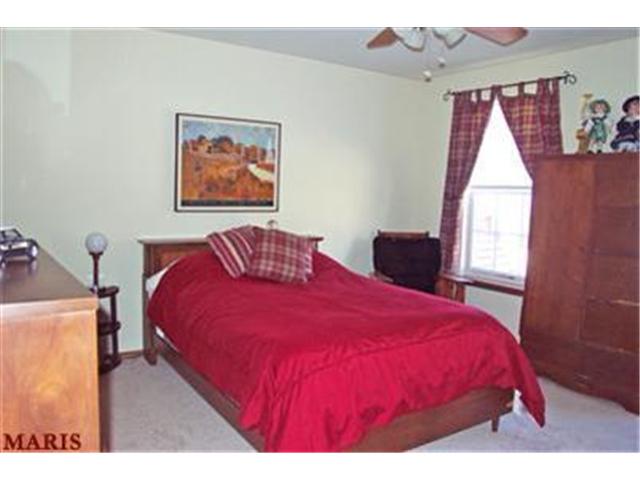 746 Arbor Ridge Ct, Ballwin, MO 63021 photo 16