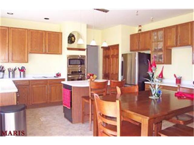 746 Arbor Ridge Ct, Ballwin, MO 63021 photo 9