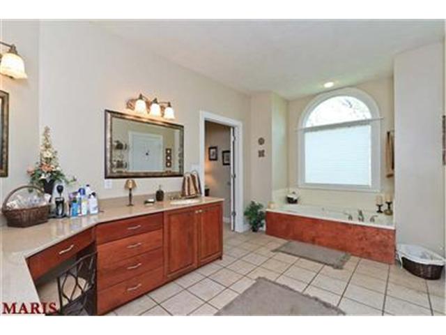 774 Southbrook Forest Ct, Weldon Spring, MO 63304 photo 23