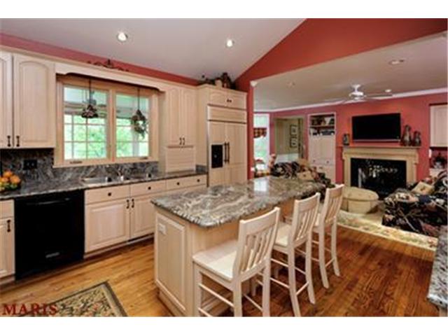 491 Rosslare Dr, Weldon Spring, MO 63304 photo 9