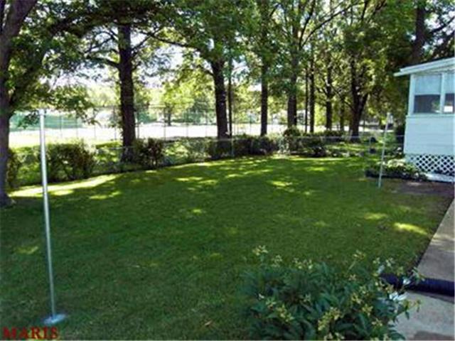 10220 Surf Dr, Saint Louis, MO 63137 photo 6