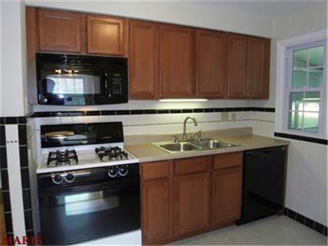 10220 Surf Dr, Saint Louis, MO 63137 photo 5