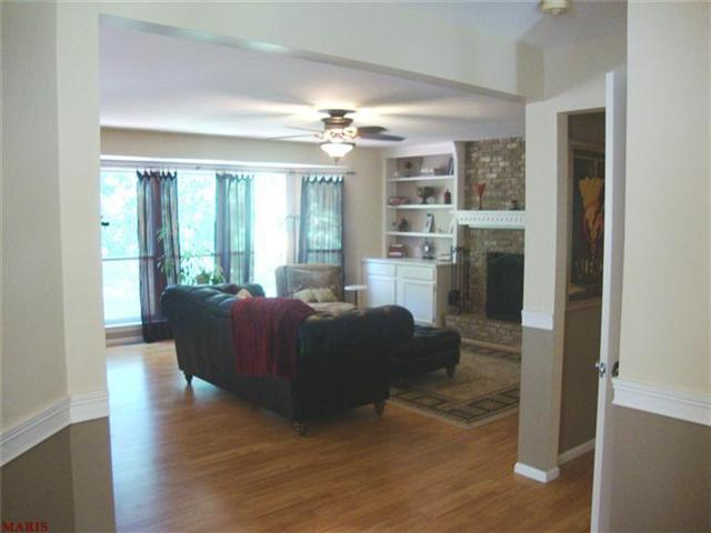524 Wetherby Terrace Dr, Ballwin, MO 63021 photo 11
