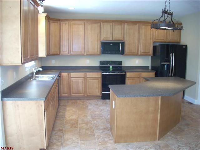 22 Hawthorne Ct, O'fallon, MO 63366 photo 5