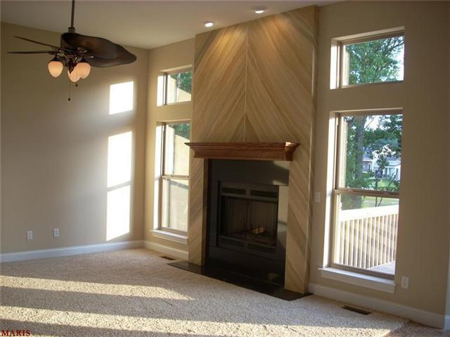 22 Hawthorne Ct, O'fallon, MO 63366 photo 3
