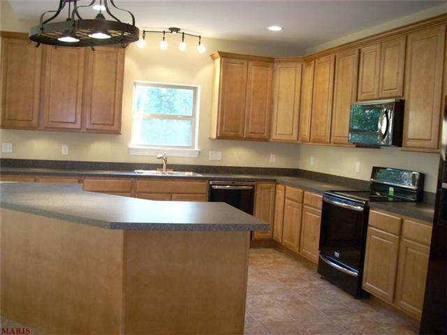 22 Hawthorne Ct, O'fallon, MO 63366 photo 7