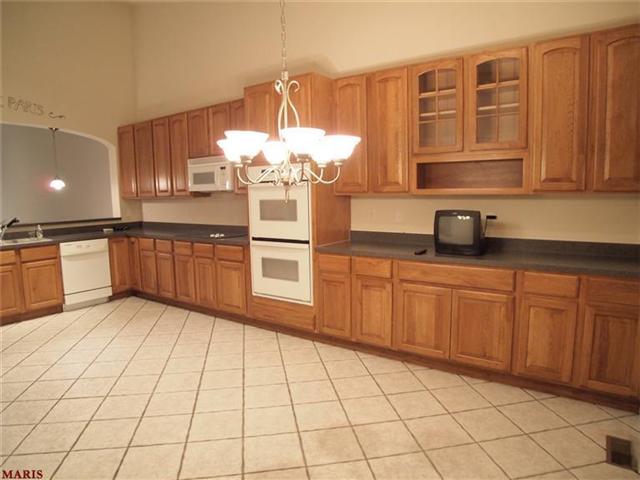 121 Wake Forest Dr, O'fallon, MO 63368 photo 11