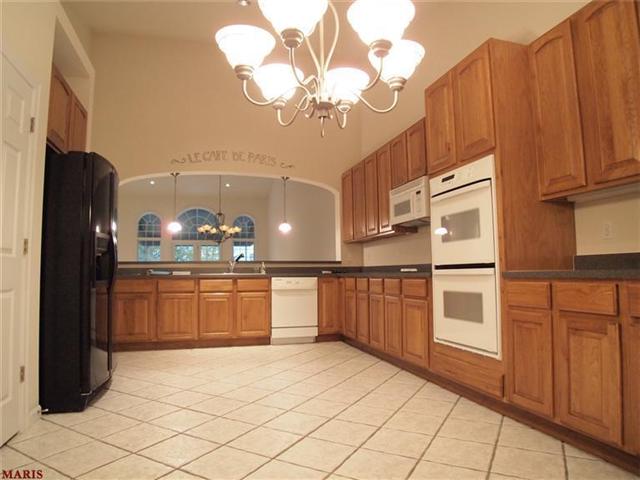 121 Wake Forest Dr, O'fallon, MO 63368 photo 9