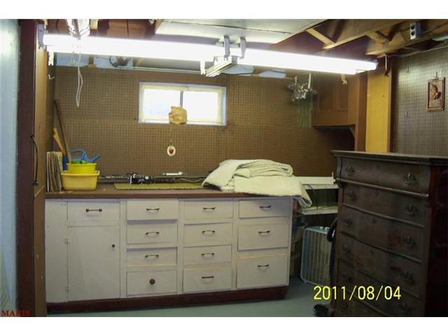 1261 Edgewater Dr, Saint Louis, MO 63137 photo 14