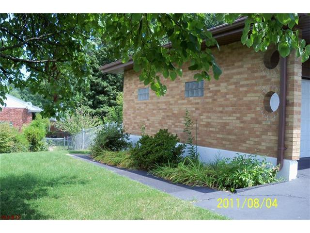 1261 Edgewater Dr, Saint Louis, MO 63137 photo 17