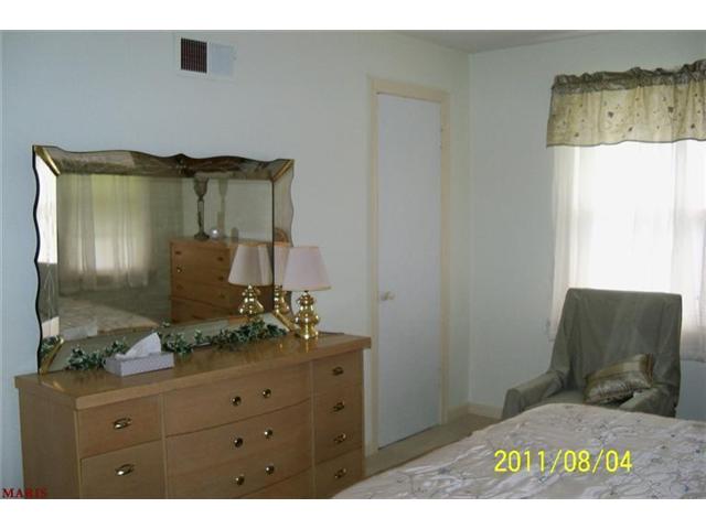 1261 Edgewater Dr, Saint Louis, MO 63137 photo 11