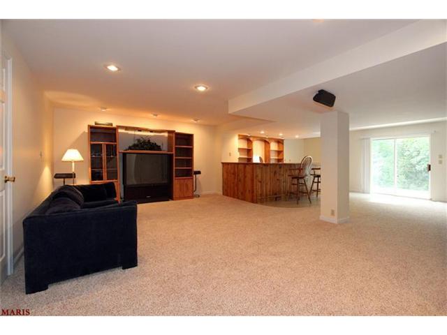 809 Castle Forest Ct, Ballwin, MO 63021 photo 23