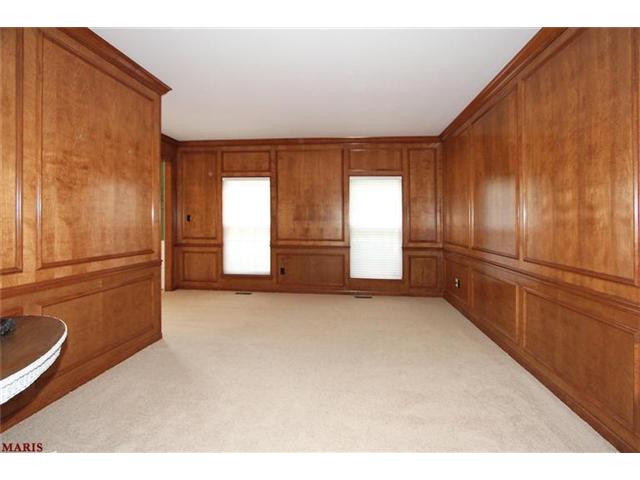 809 Castle Forest Ct, Ballwin, MO 63021 photo 4
