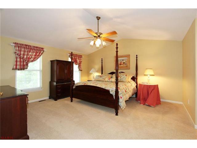 809 Castle Forest Ct, Ballwin, MO 63021 photo 14