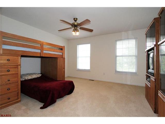 809 Castle Forest Ct, Ballwin, MO 63021 photo 18