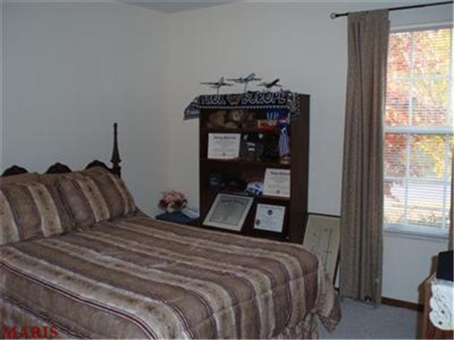 515 Echo Hill Ct, Ballwin, MO 63021 photo 12