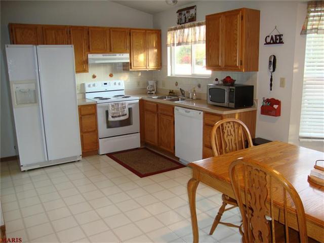 6512 Long Timber Dr, O'fallon, MO 63368 photo 4