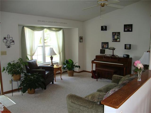 6512 Long Timber Dr, O'fallon, MO 63368 photo 3