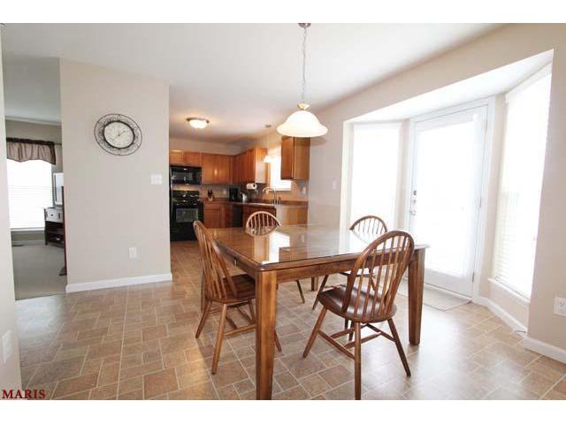 200 Spring Borough Dr, O'fallon, MO 63368 photo 8