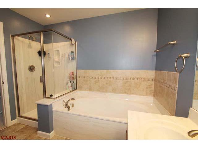 200 Spring Borough Dr, O'fallon, MO 63368 photo 14
